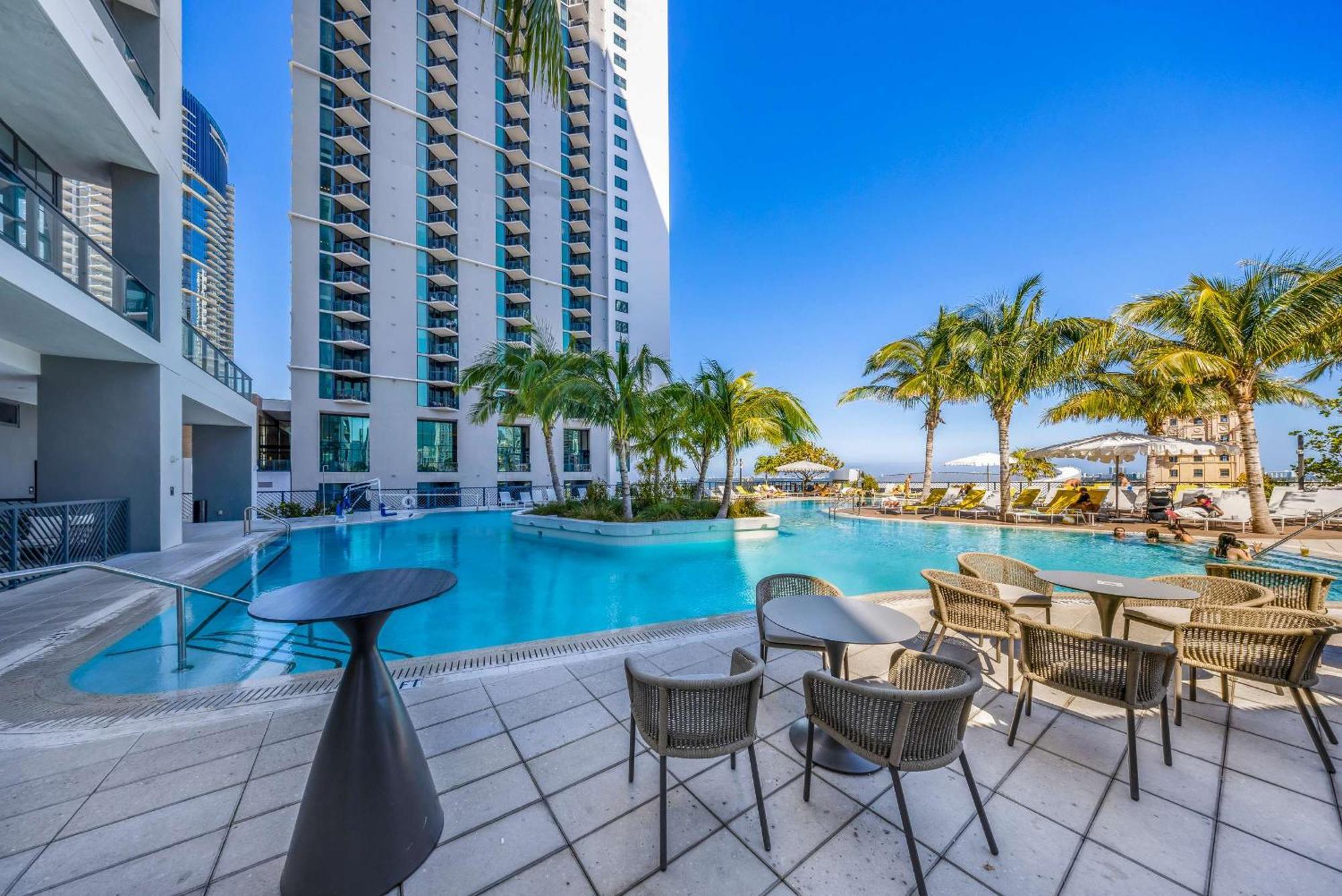 Escape Stylish In The Heart Of Dtw