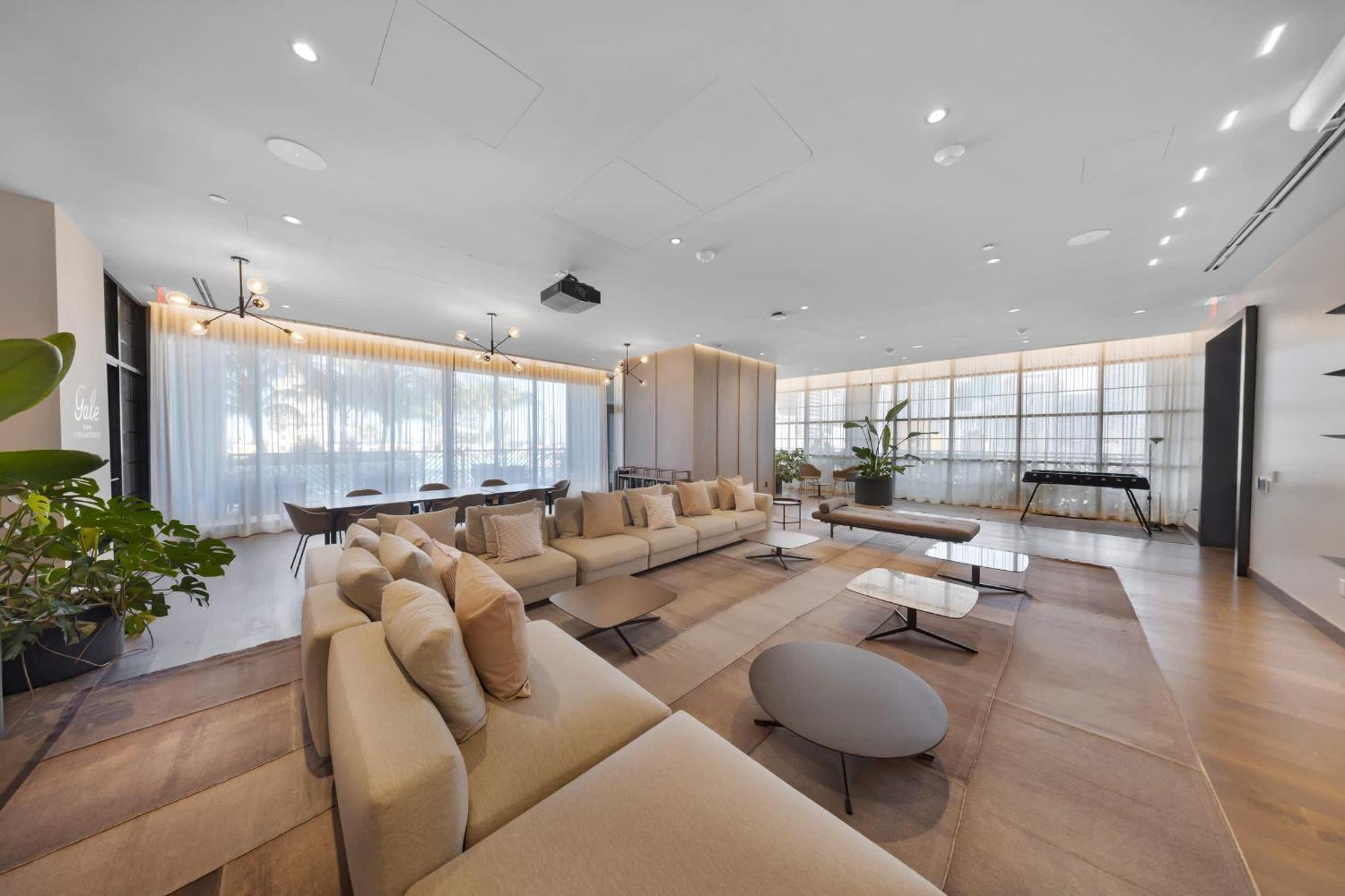 Apartment Escape Stylish In The Heart Of Dtw
